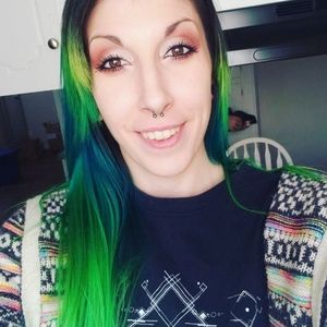 Meet your Posher, Leanna